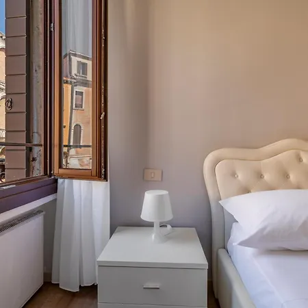 Ca' Dei Carmini Apartment Venice Room photo